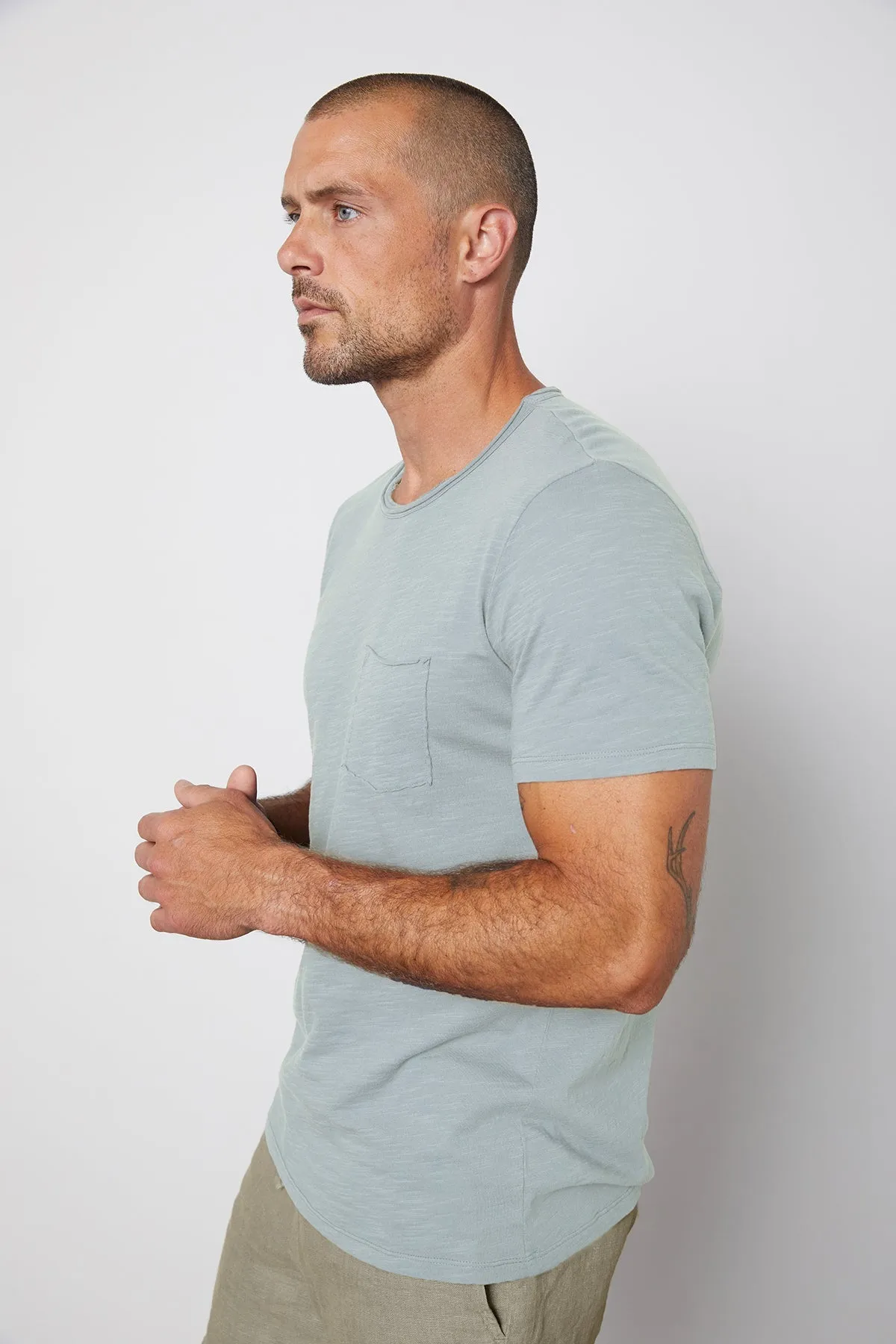 CHAD RAW EDGE COTTON SLUB POCKET TEE