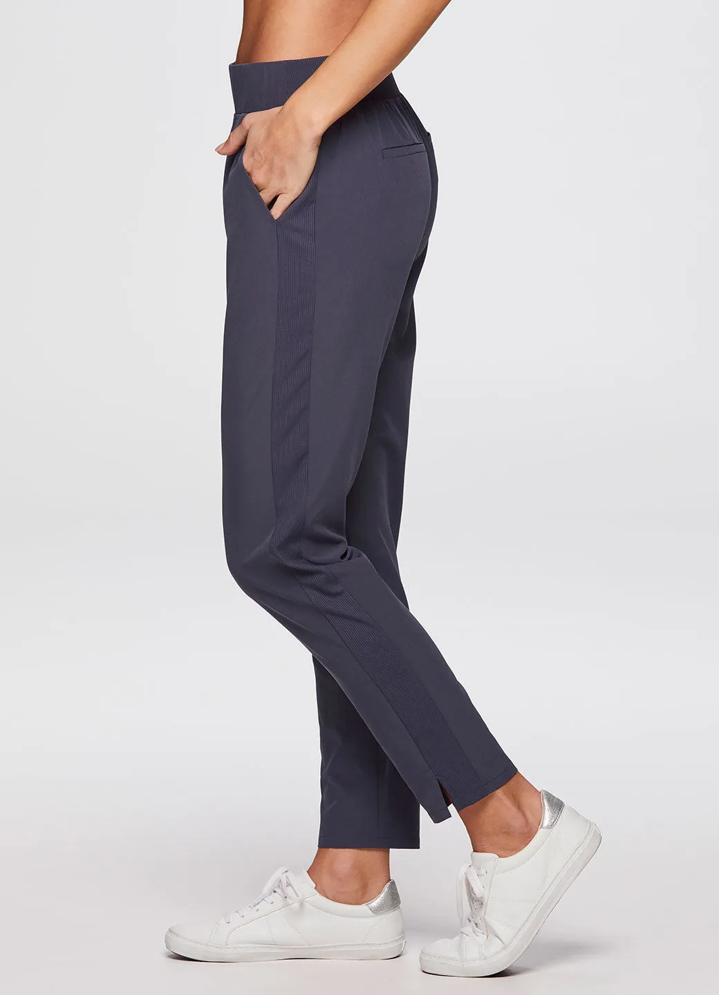 Everyday Ribbed Ankle Pant