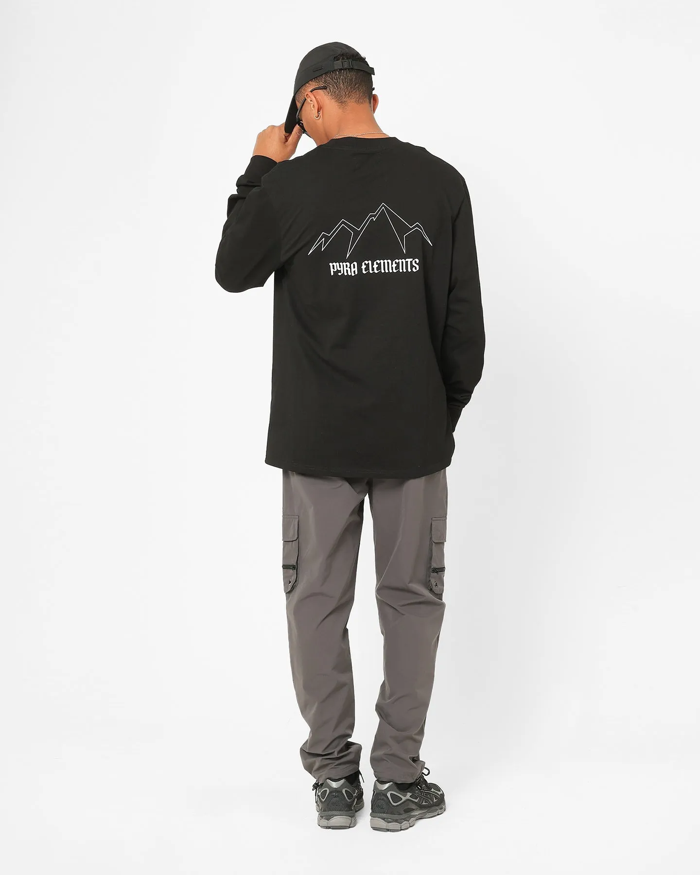 Pyra Rugged Long Sleeve T-Shirt Black/White