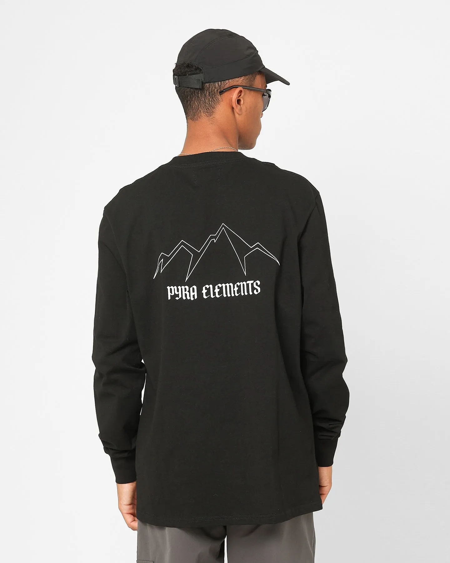 Pyra Rugged Long Sleeve T-Shirt Black/White