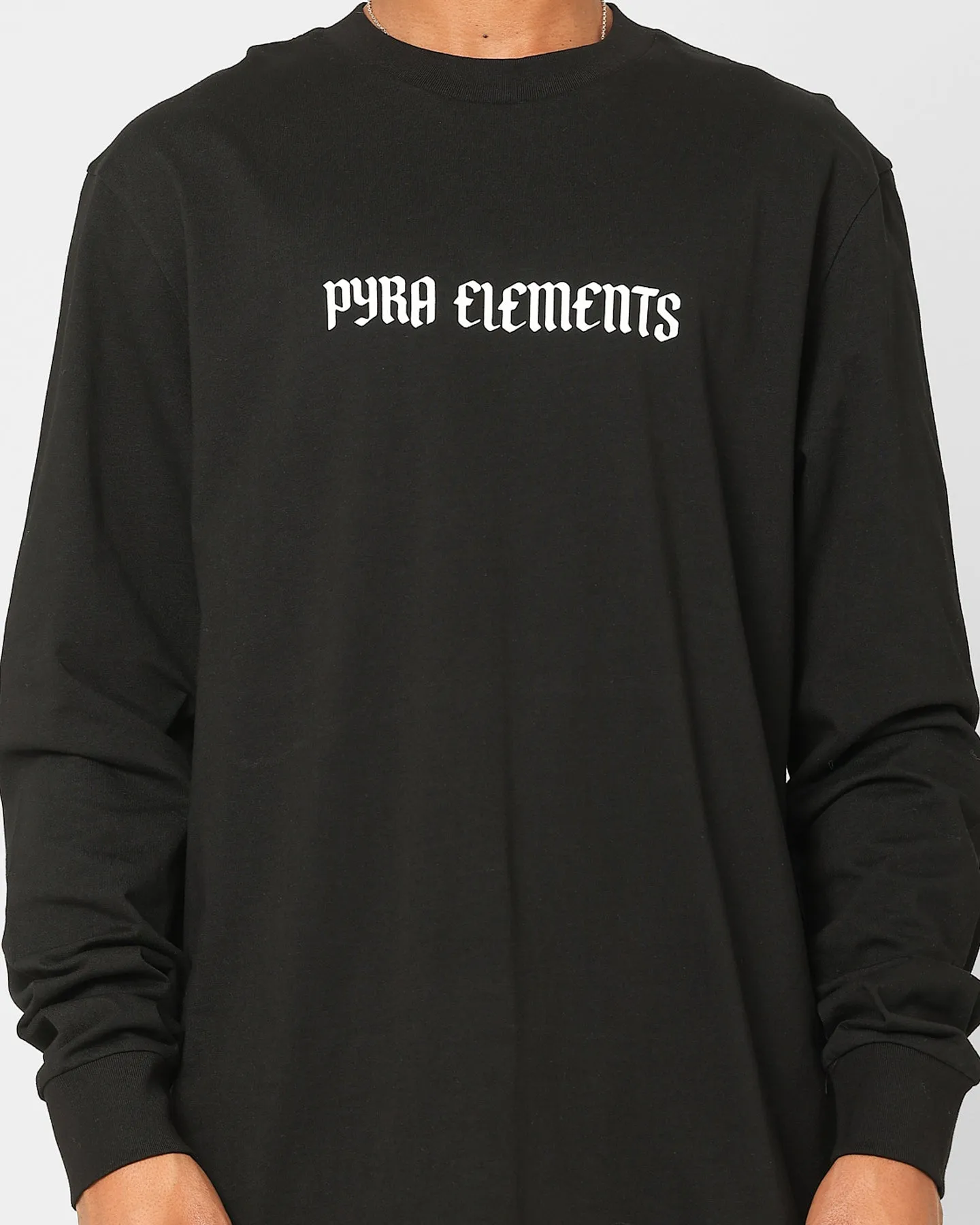 Pyra Rugged Long Sleeve T-Shirt Black/White